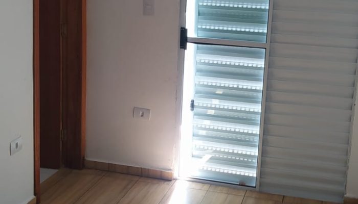 Sobrado em Guaianases - Quarto + Suíte 1