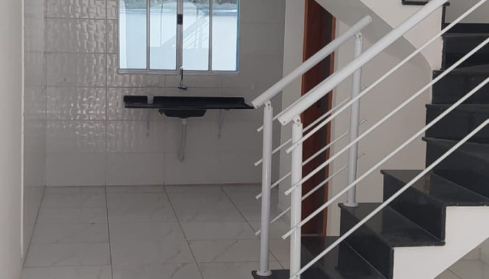 Sobrado em Guaianases - Sala Escada